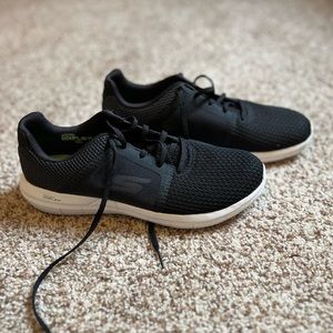 Skechers Goga Max Sneakers